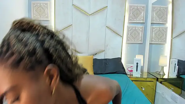 Chatroom XXX en direct de KarinaaCoxx