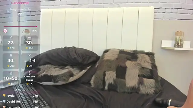 SophieeMoore live XXX chat