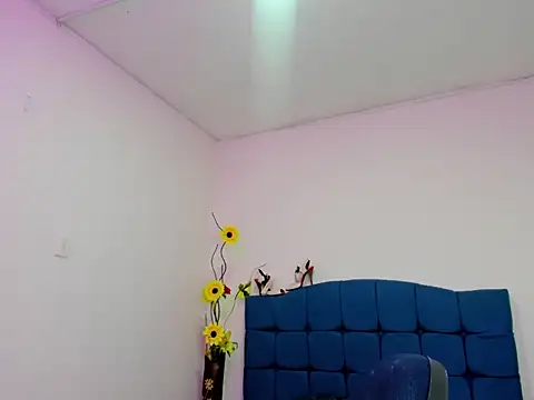 Ailanys_Miller লাইভ XXX চ্যাট