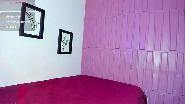 Chatroom XXX en direct de Nani_Roman