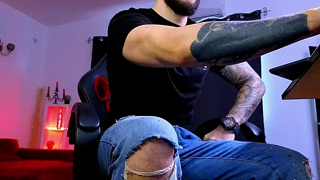 Chat XXX en directo de MightyAaron66