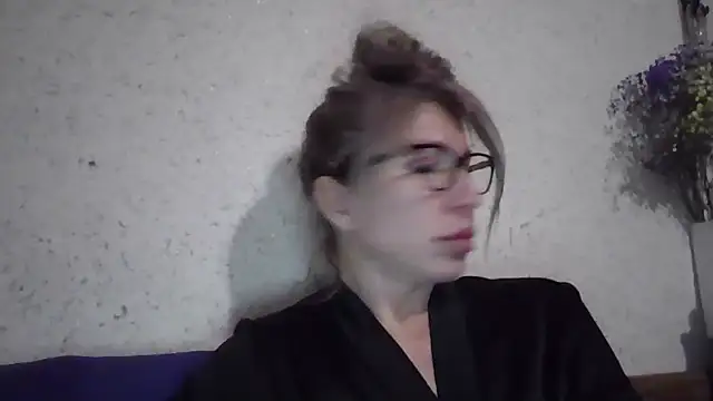 แชท XXX สดของ fox_red_lady7