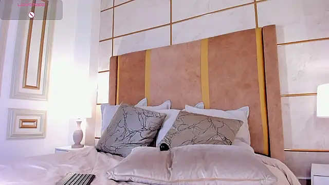 Онлайн чат XXX lyrabellini