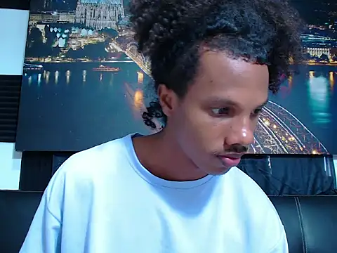 Show modela Josh_fit7 na web-kameri