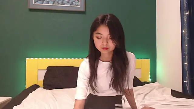 Chat +18 de Shy_Kira ao vivo