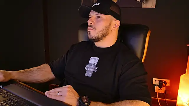 AngeloEric Show Webcam