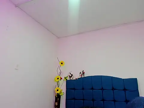 Pertunjukan Kamera Web Ailanys_Miller