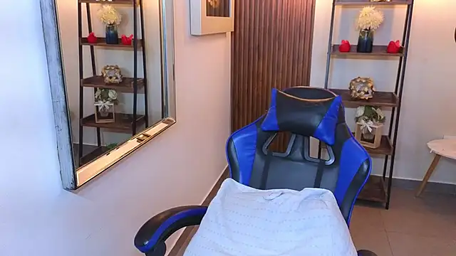 Kenya--BuhleのライブXXXチャット