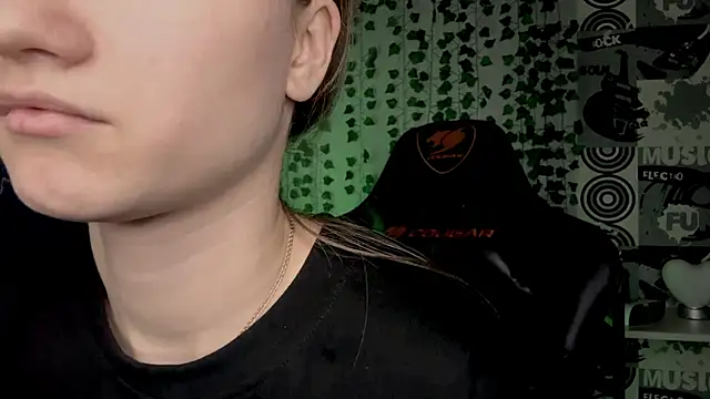 Chat XXX ao vivo de helgicuteness