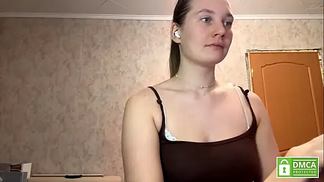 Jolievic Chat XXX in diretta