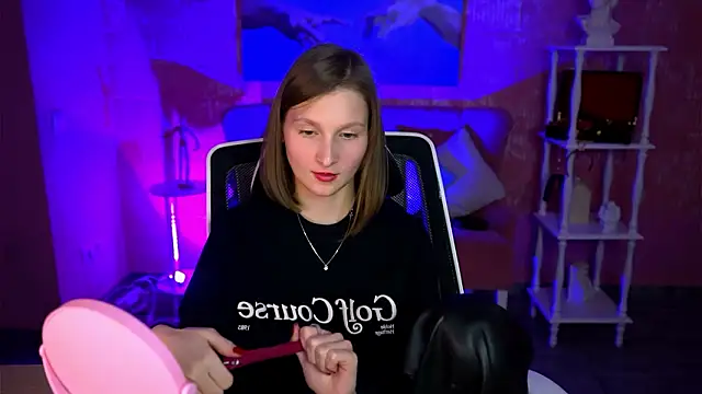 Chat XXX en directo de EllaHorton