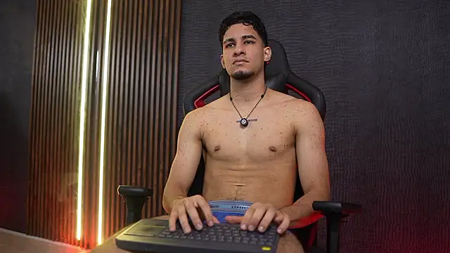 JakeMoxley: онлайн-секс-чат