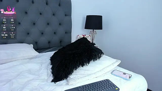 VictoriaParkeer's Live XXX Chat