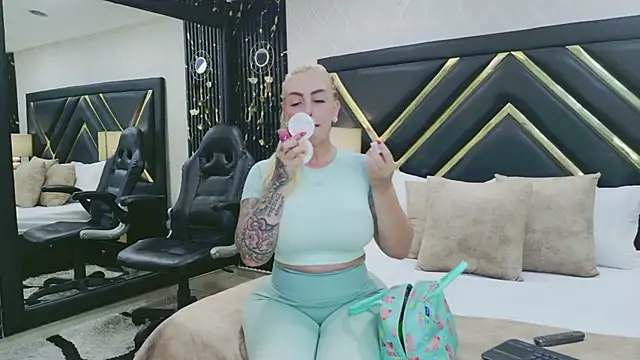 SophieWinsloow Chat XXX in diretta