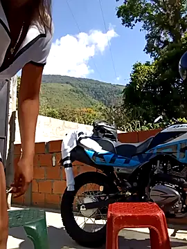 Abril-cloud2026 Live XXX-Chat