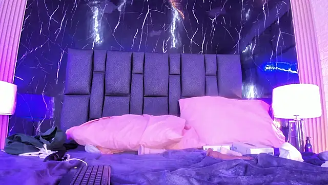 BustyGlow – Live XXX-chat