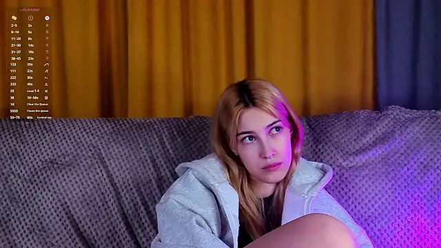 AngelicRice 即時 XXX 聊天