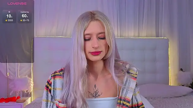 Chatroom XXX en direct de Monica_Leen