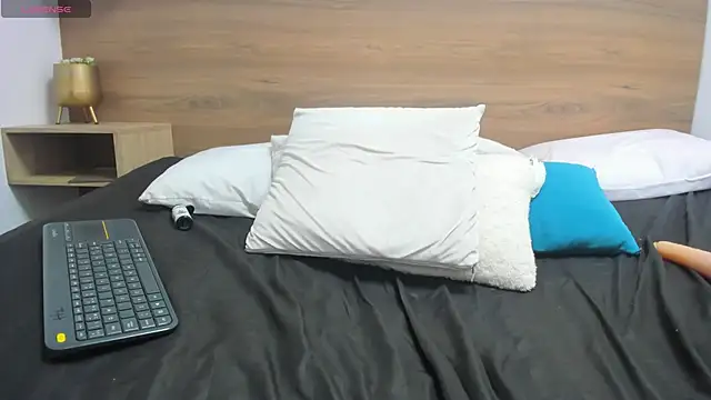 luz-miiaa 现场XXX聊天