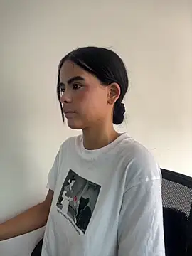 Chat +18 de kitty_rousse01 ao vivo