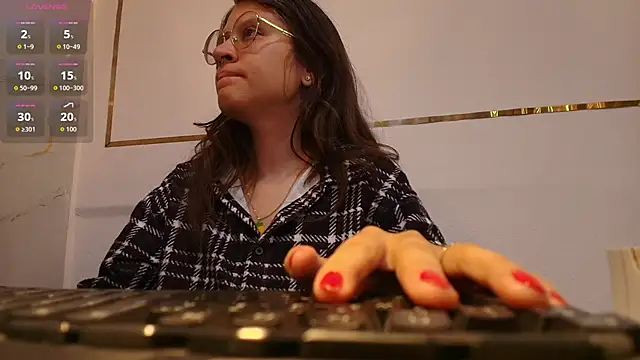 dominica-3 লাইভ XXX চ্যাট