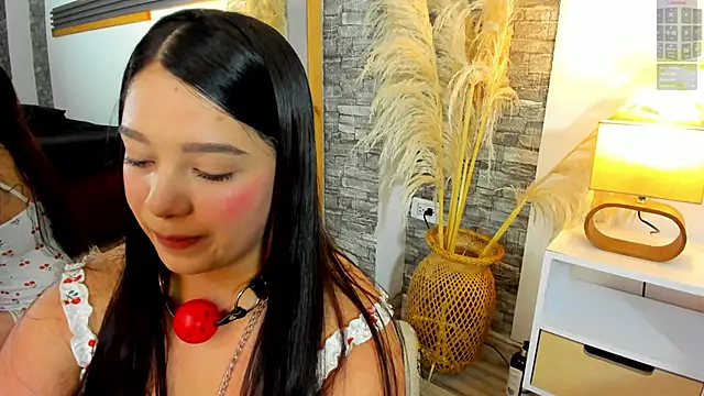 Julieta_333 Live XXX-Chat