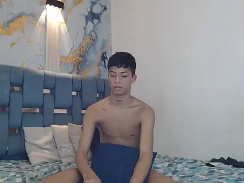 XXX chat uživo modela GOLD_BOYS