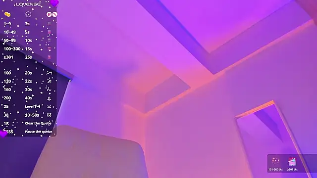 laura-hills18 Chat XXX live