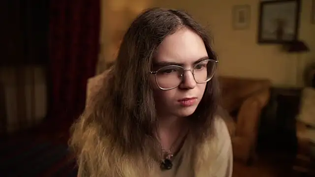 XXX chat uživo modela MyrlZangger