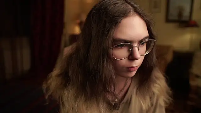 MyrlZangger 现场XXX聊天