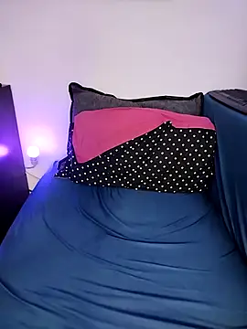 XXX chat uživo modela EmmaKrosss