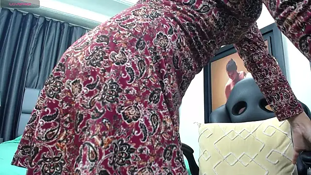 Živý XXX chat kyra_jeet