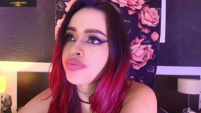 EvaaFoxxy1 – Live XXX-chat