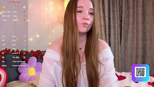 ConstanceHelms élő XXX-chatje