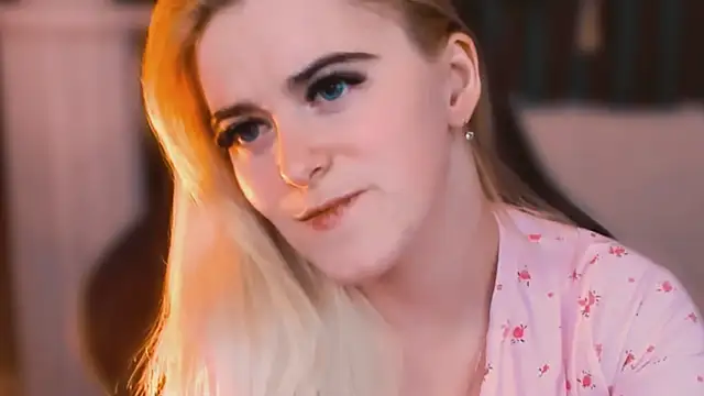 Stef_Nicks élő XXX-chatje