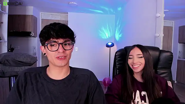 Mikeyvioleta_のライブXXXチャット