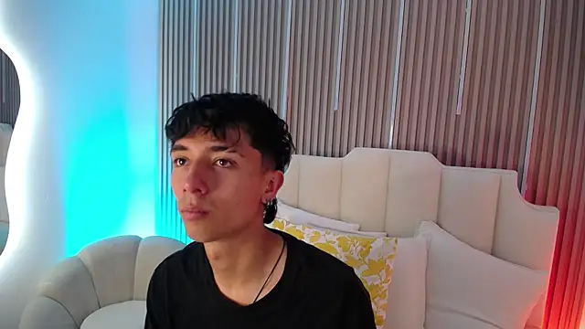 Show Webcam de Aiden_Rivers_