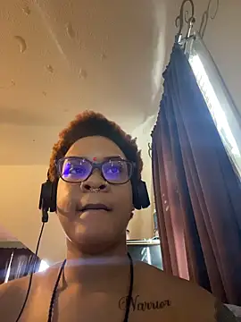 nickytheehawtie élő XXX-chatje