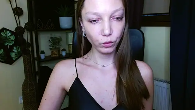 EmillyPlay – Live XXX-chat