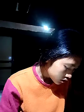 Chat +18 de Hoa-tuylip ao vivo