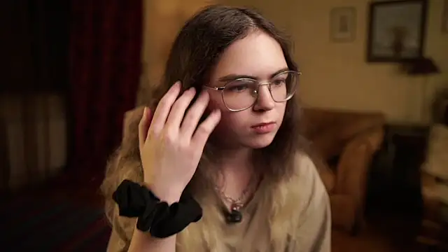 MyrlZanggerのライブXXXチャット