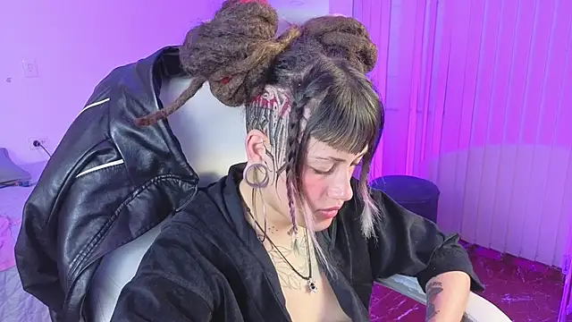 _sharlotte777 Chat XXX in diretta