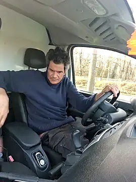 Show modela twitshe na web-kameri