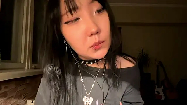 Yunananaa 现场XXX聊天