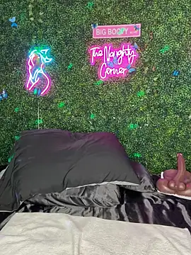 Czat XXX na żywo – RenaThickAss