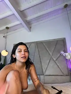 SweetieSinXXX Adlı Modelin Canlı XXX Sohbeti