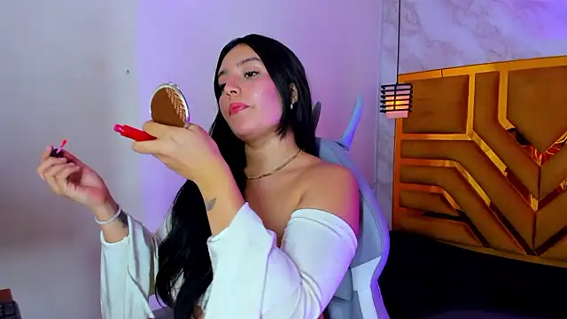 Miss_Scarlett22 élő XXX-chatje