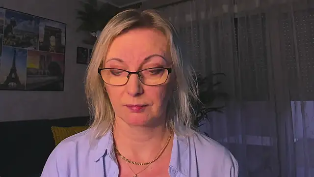 vanessa_chat Pertunjukan Webcam