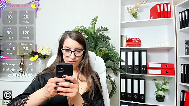 Chat +18 de amayawest ao vivo