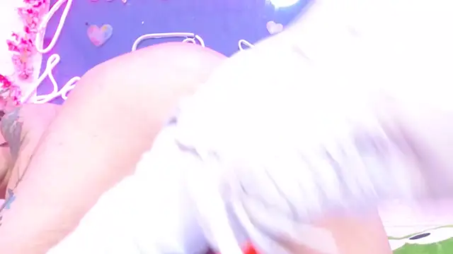 JakelineKitty élő XXX-chatje